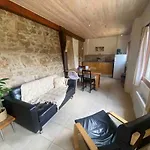 Baresia Apartment *
